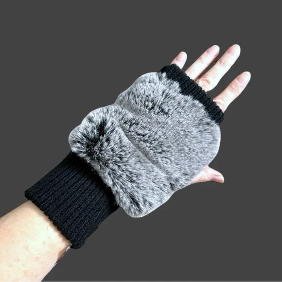 Jocelyn Women’s Black & White Fur Knit Fingerless Gloves Sz OS - Picture 4 of 13